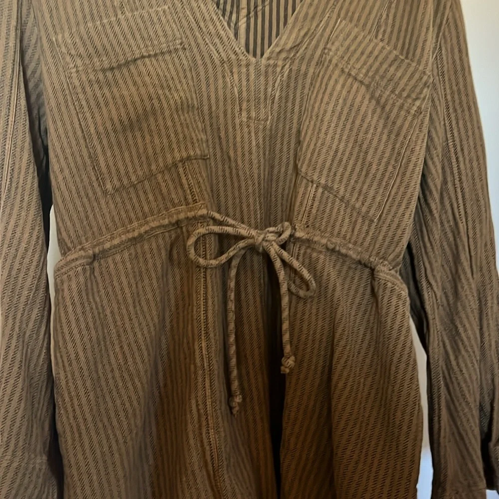 NWOT Free People short romper with drawstring, bell sleeves, size XS - Picture 2 of 6